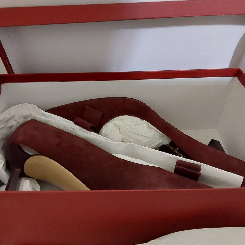 Salvatore Ferragamo Dark Maroon Suede Bow Pumps - Picture 3 of 16